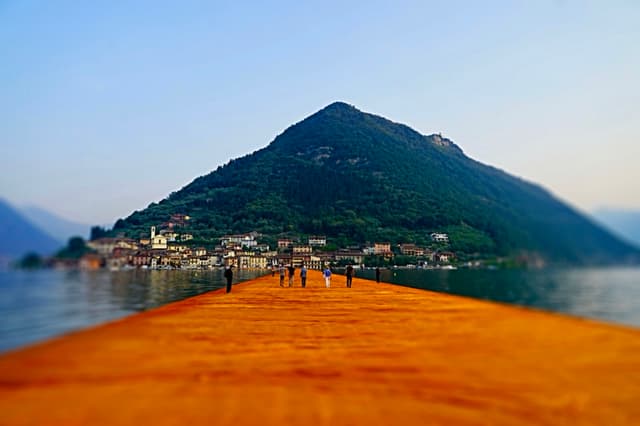 ISLAND ORANGE PIER